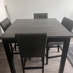 Dining Room Table And chairs