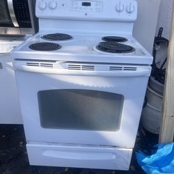 GE Stove 