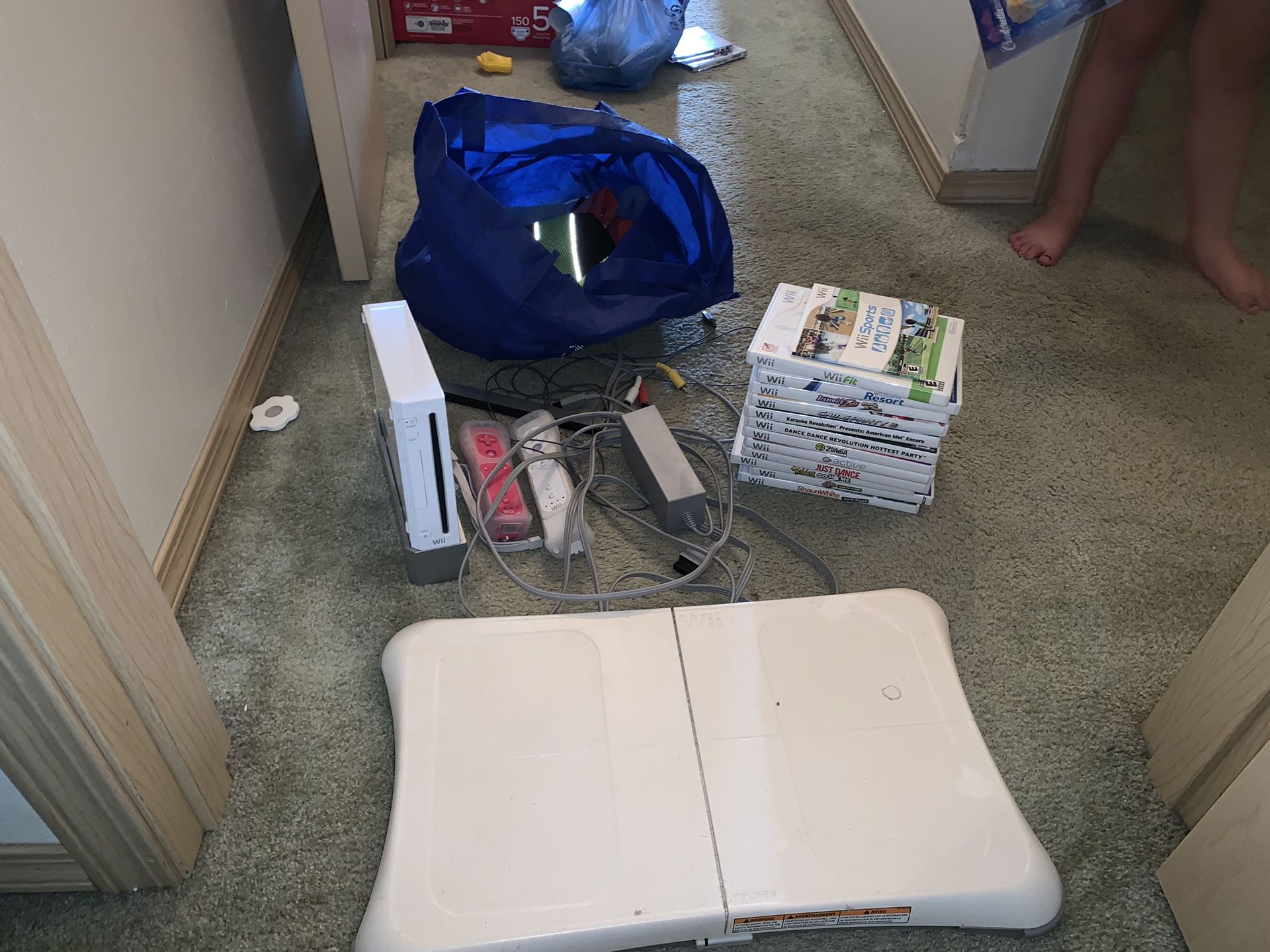 Wii and tons of wii games and accessories