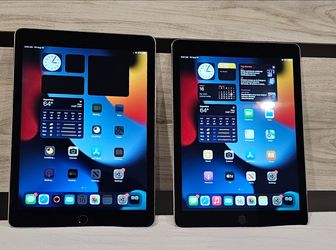 2 APPLE IPAD AIRS bundle