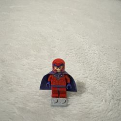 2012 X-Men Magneto Minifigure 
