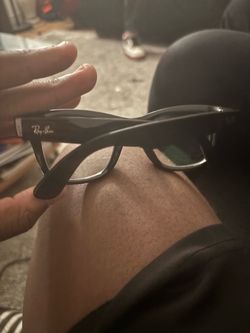 Meta glasses