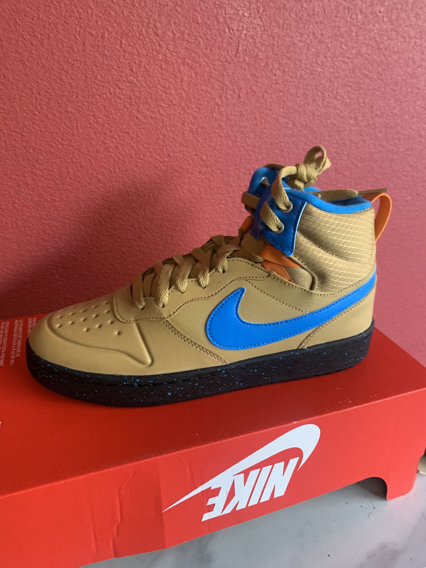 nike court borough Mid Boot G(S) Size