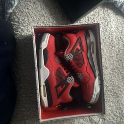 Jordan 4s 