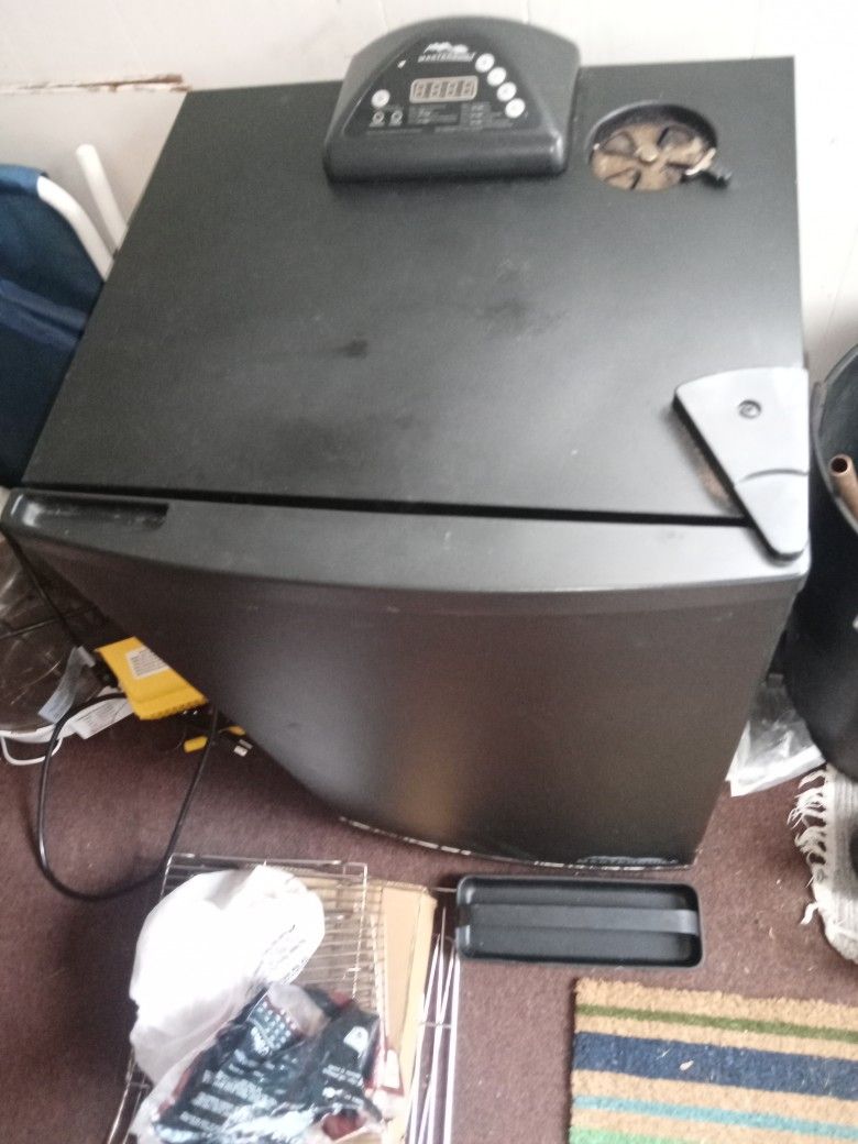 Electric Food Smoker