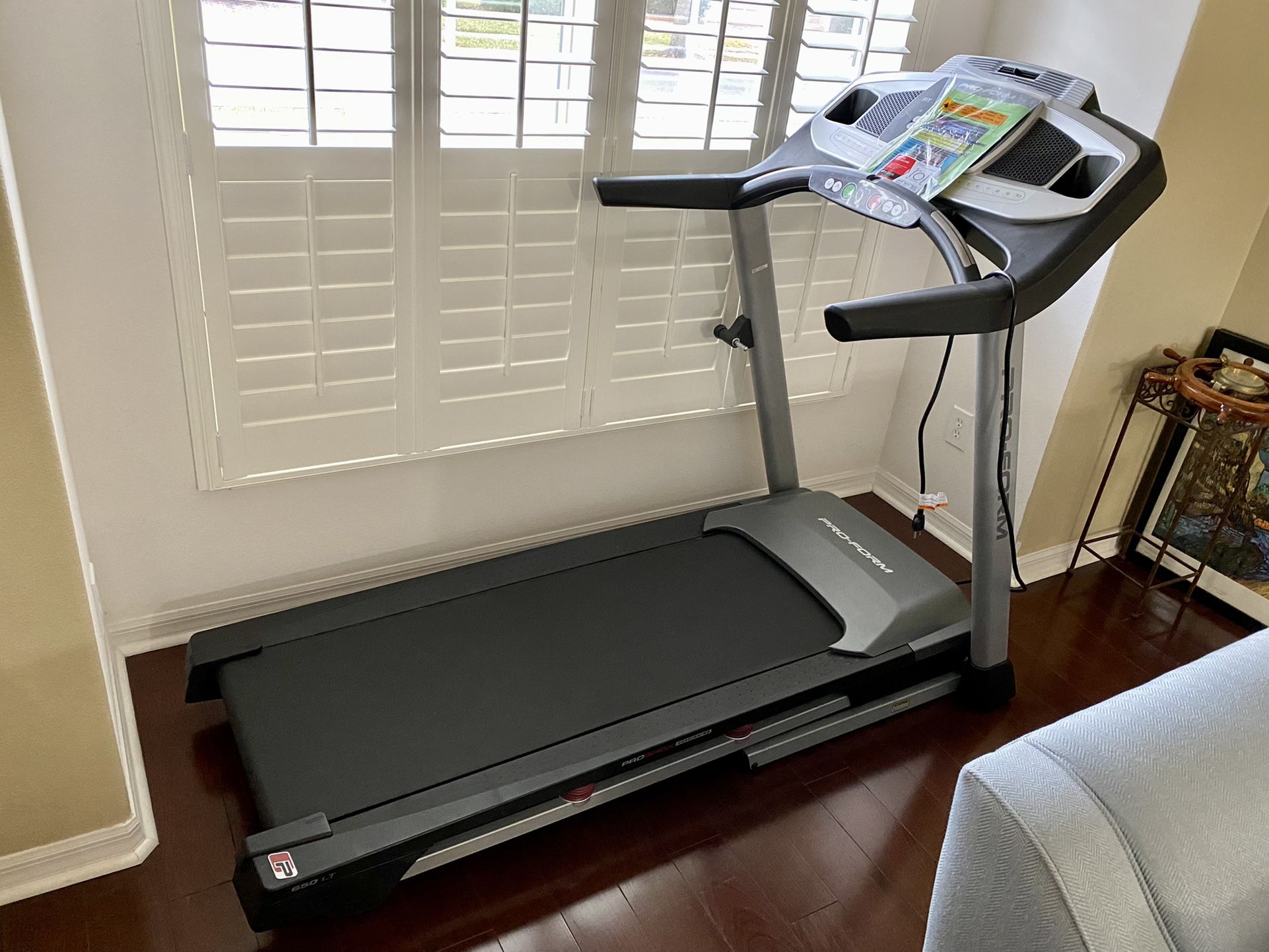 Proform 650LT Treadmill like BRAND NEW