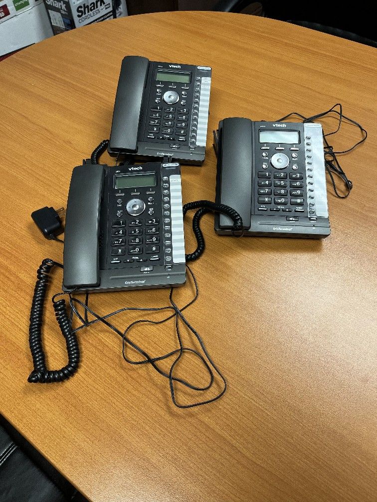 3 Yealink Internet Phones