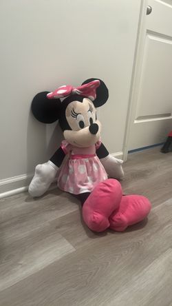 Minnie Mouse plushy