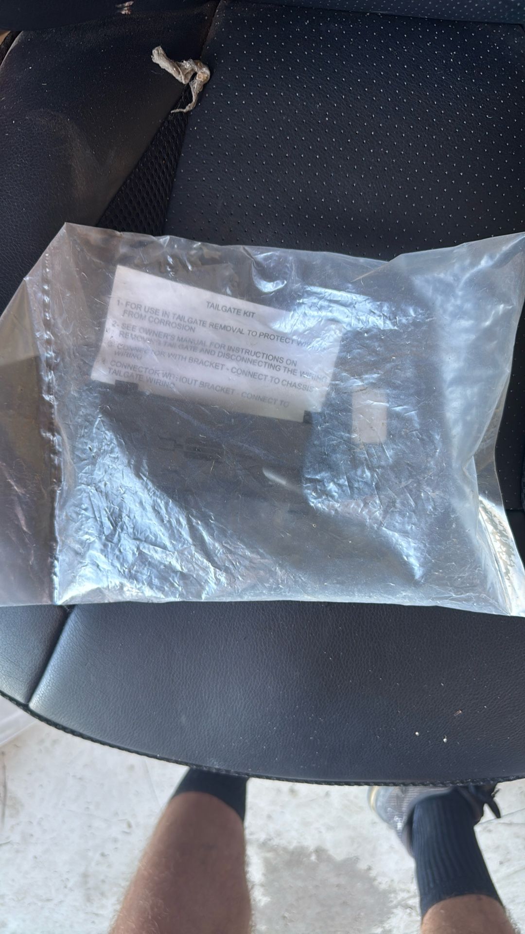 Laramie Tailgate Connector