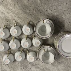 36 piece Chinese tea set