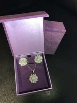 necklace and earing set