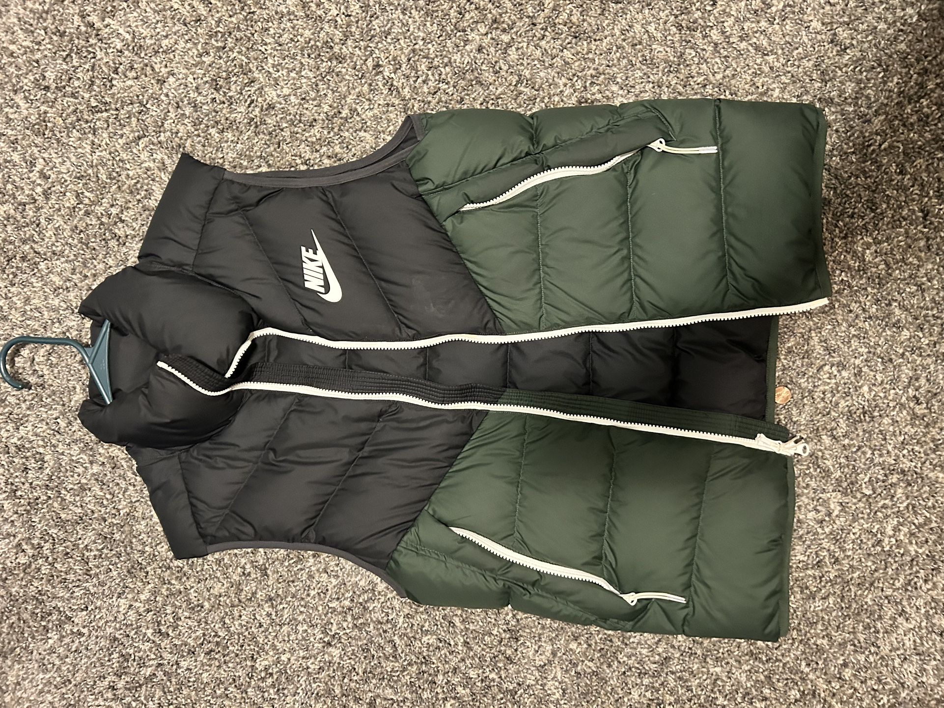 Nike Puffer vest 