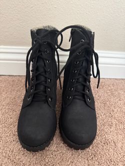 Soda ankle boots size 5.5