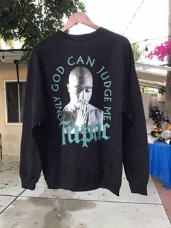 Tupac Amaru Shakur Only God Can Judge Me Praying Print Art Mens Womens Crewneck Sweatshirt Large Makaveli Rap Music Merchandise California New York
