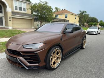 2019 Lamborghini Urus