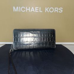 Michael Kors Clutch 