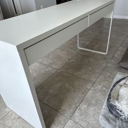White Rectangular Desk 