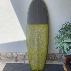 Mini-Simmons Surfboard w/fins