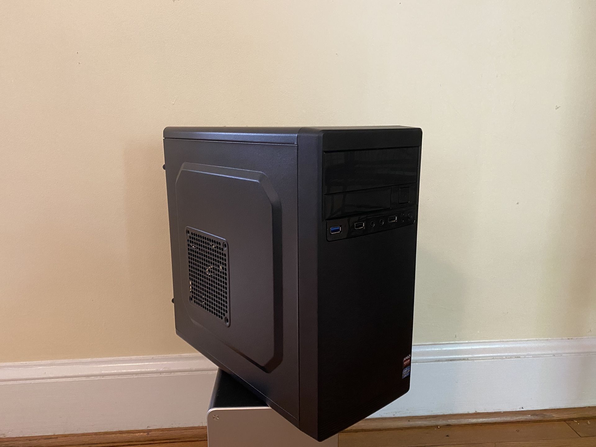 (Custom Family/Home Office PC. 720p Low Settings 20-30FPS gaming. Quad ...