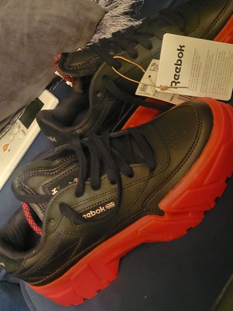 Brand New Cardi B REEBOCK SHOES SIZE WITH TAGS