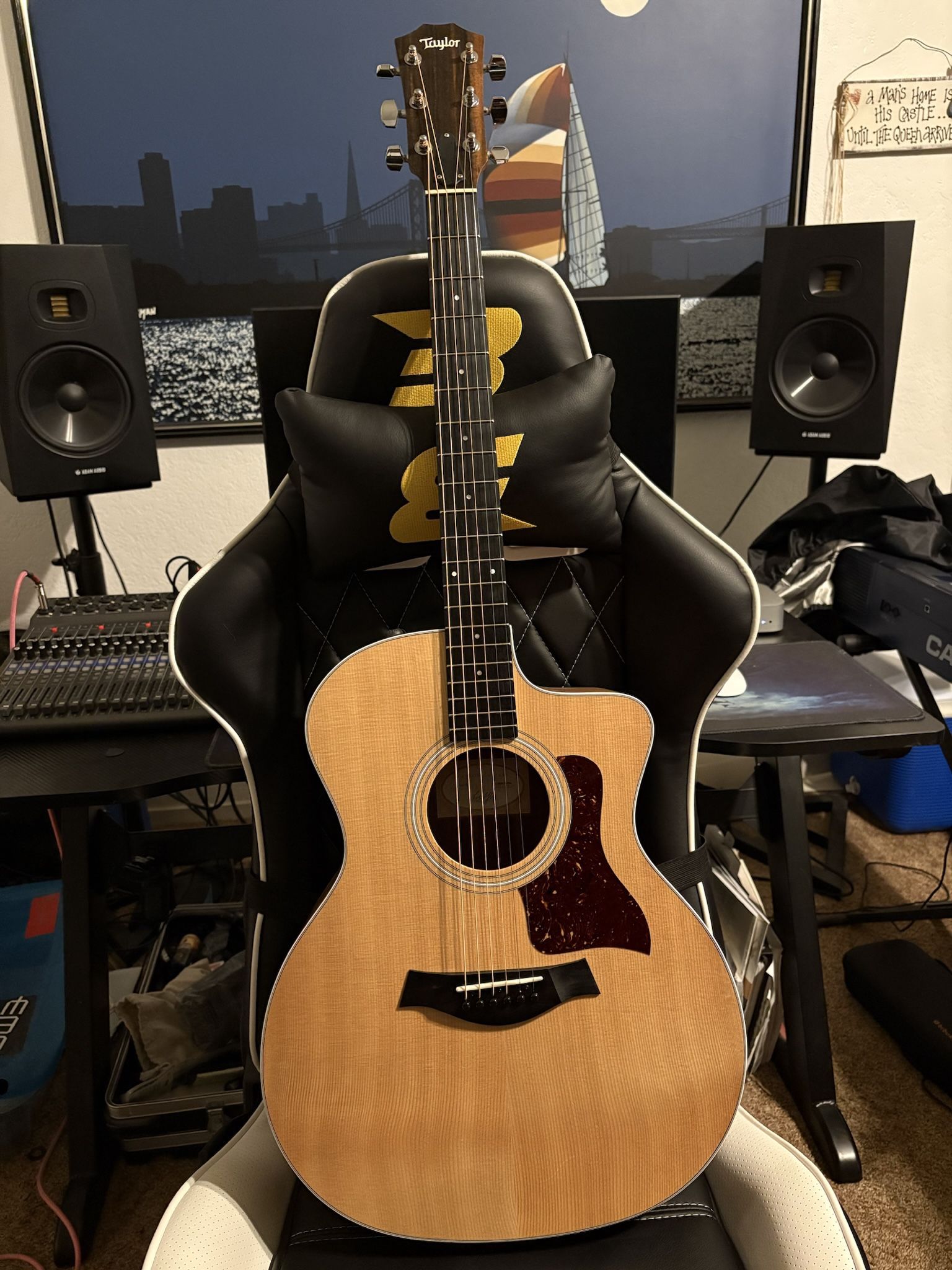 Taylor 214ce-Koa Acoustic Guitar