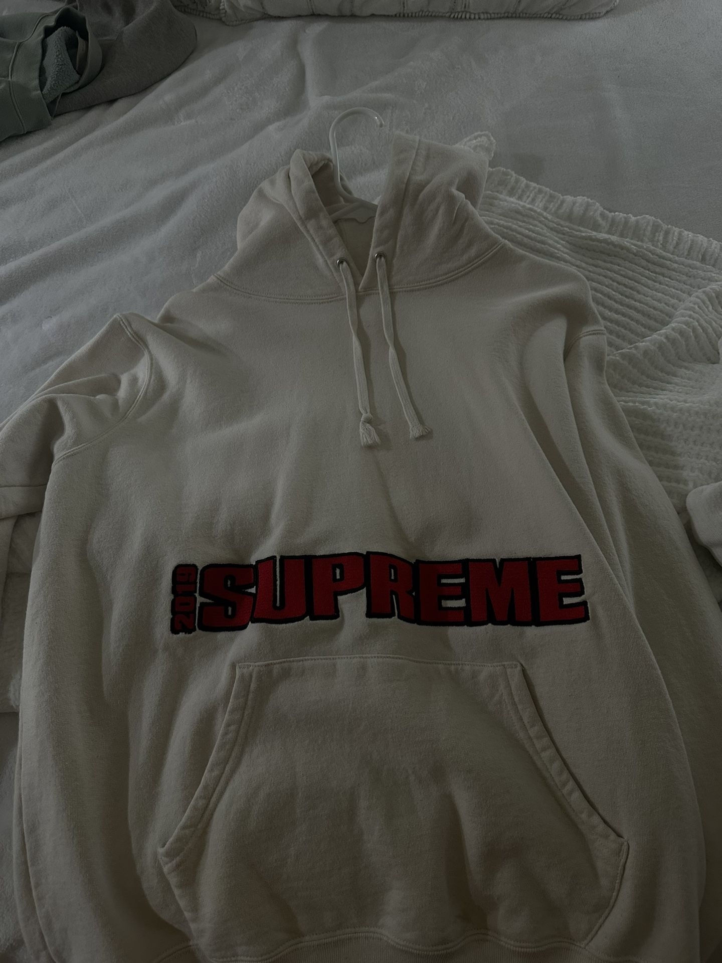 Supreme Hoodie