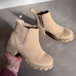 Steve Madden Suede Chelsea Boots 