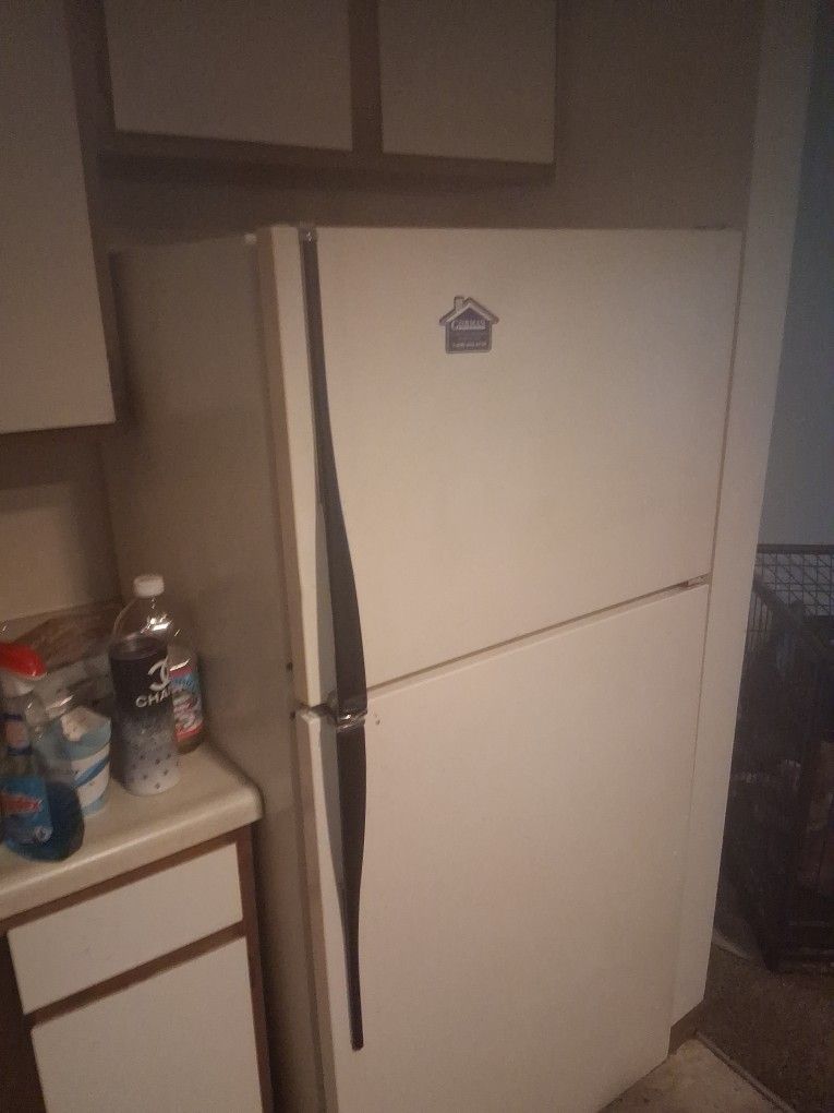 Refrigerator