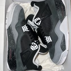 Jordan 4 Fear Size 9
