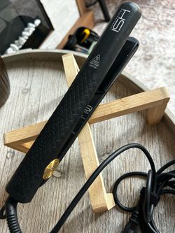 HSI Professional Flat Iron