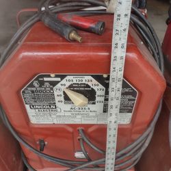 Lincoln Arc Welder ,80 Ft Of Lead's 