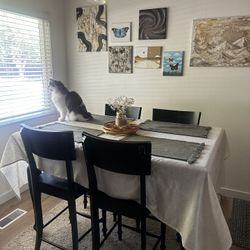 Dining room Table