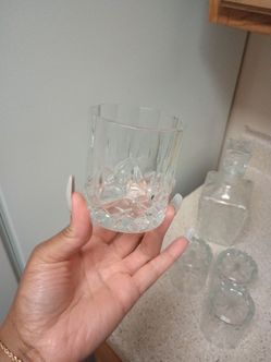 Glasses/ liquor set