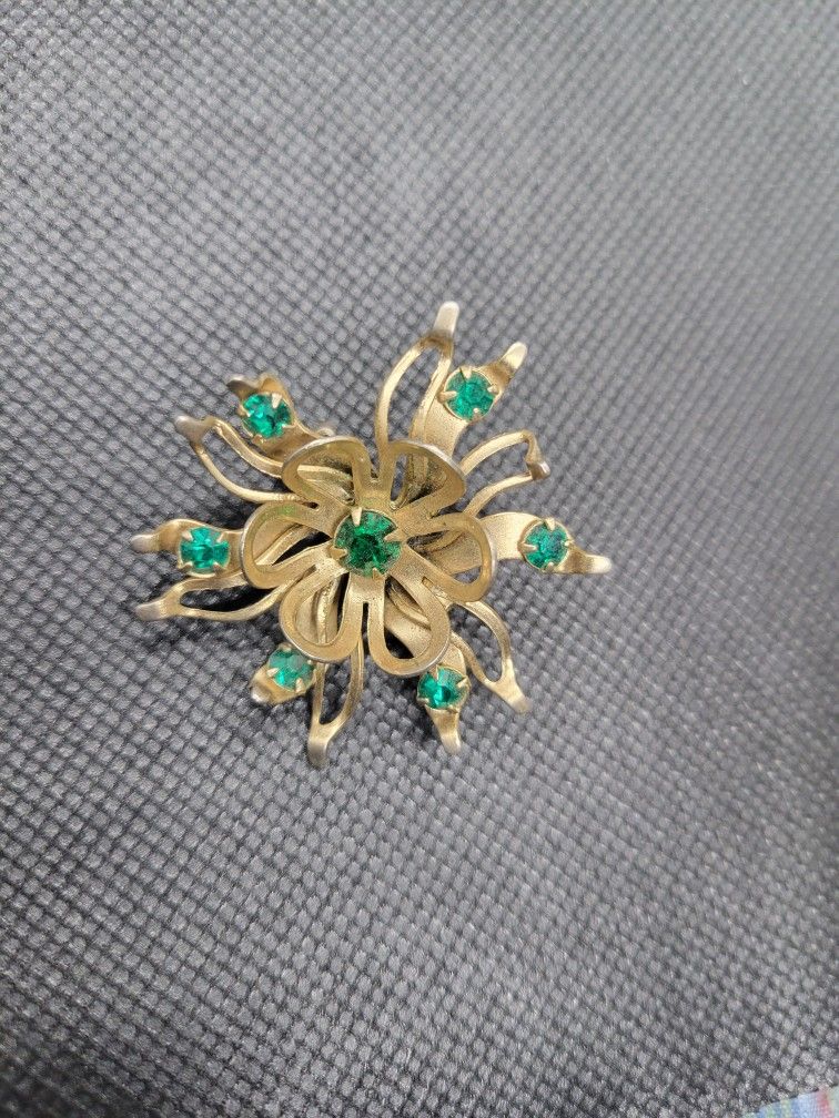 Sunburst Star Brooch