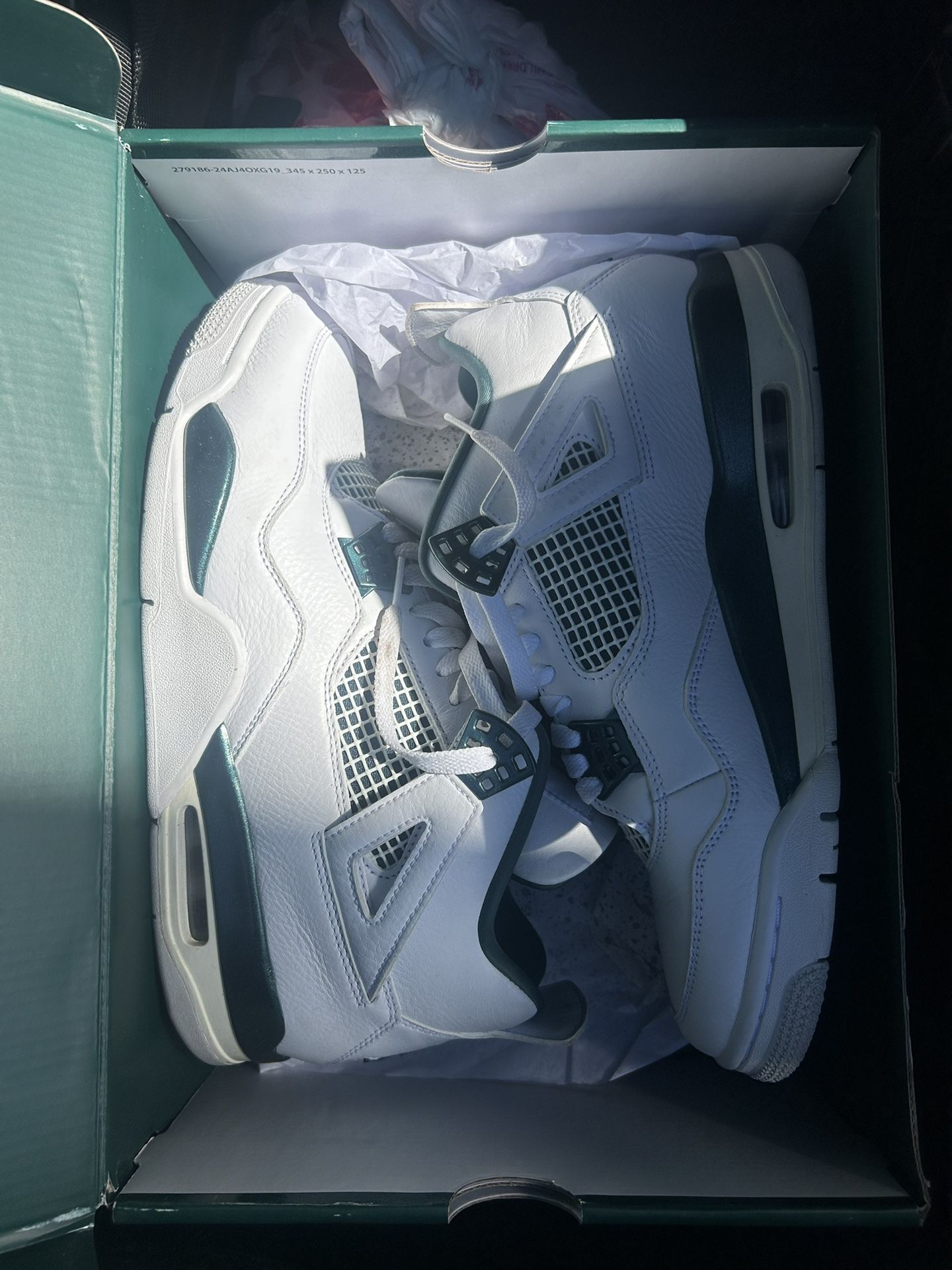 JORDAN 4s SIZE 11 MINT-NEW CONDITION