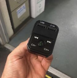 Wireless Bluetooth Car kit handsfree talk MP3 player fm transmitter dual car charger