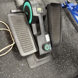 Cubii floor pedal unit in great shape