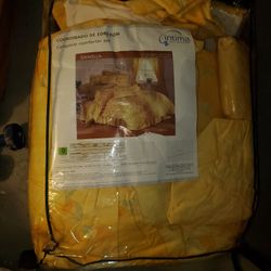 Queen Complete Comforter Set