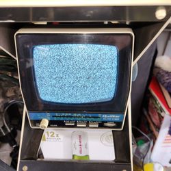 vintage Quasar  portable radio/tv receiver