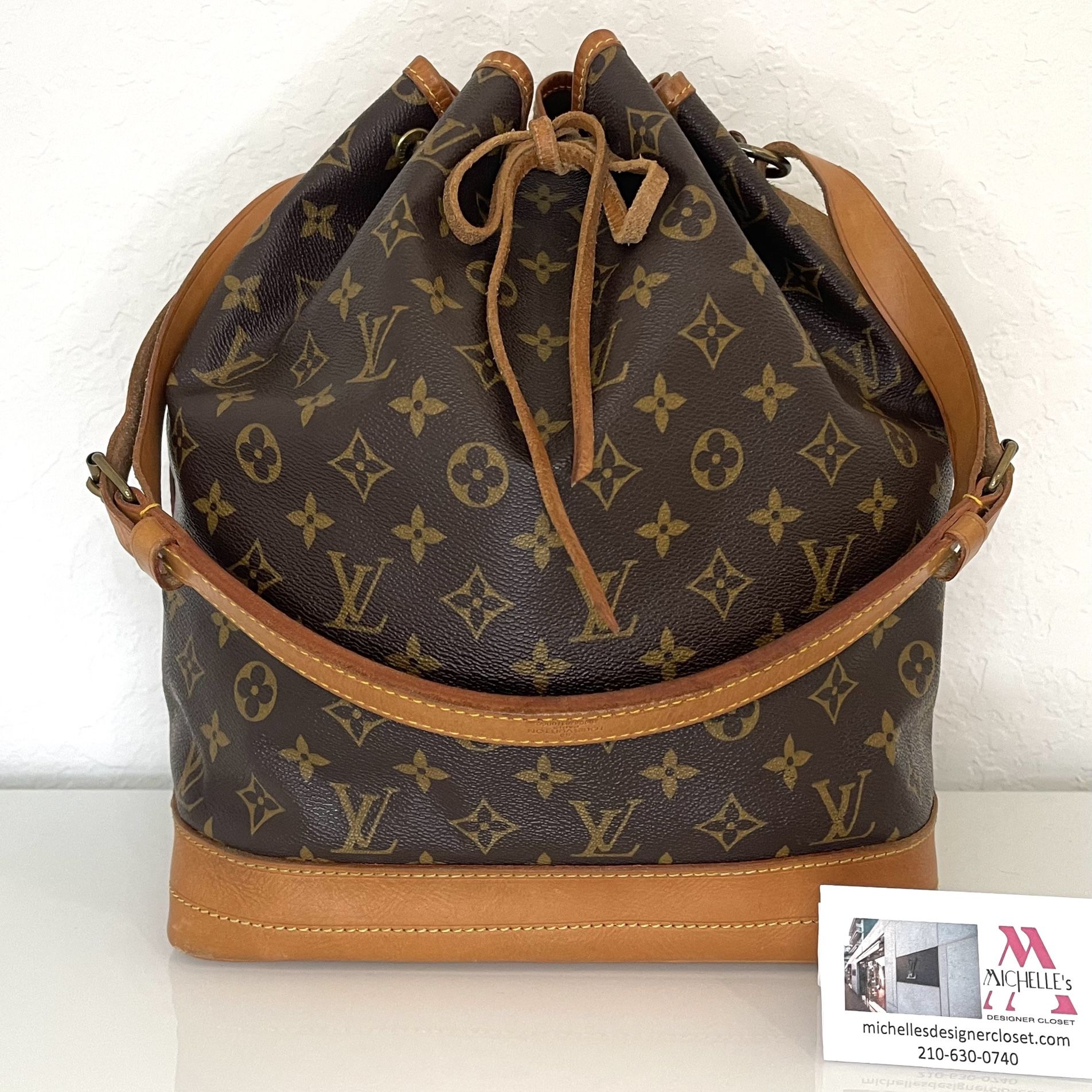 Louis Vuitton Hyde Park Bag for Sale in Boerne, TX - OfferUp