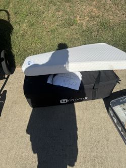 4 Moms Pack & Play With Extra Mattress 