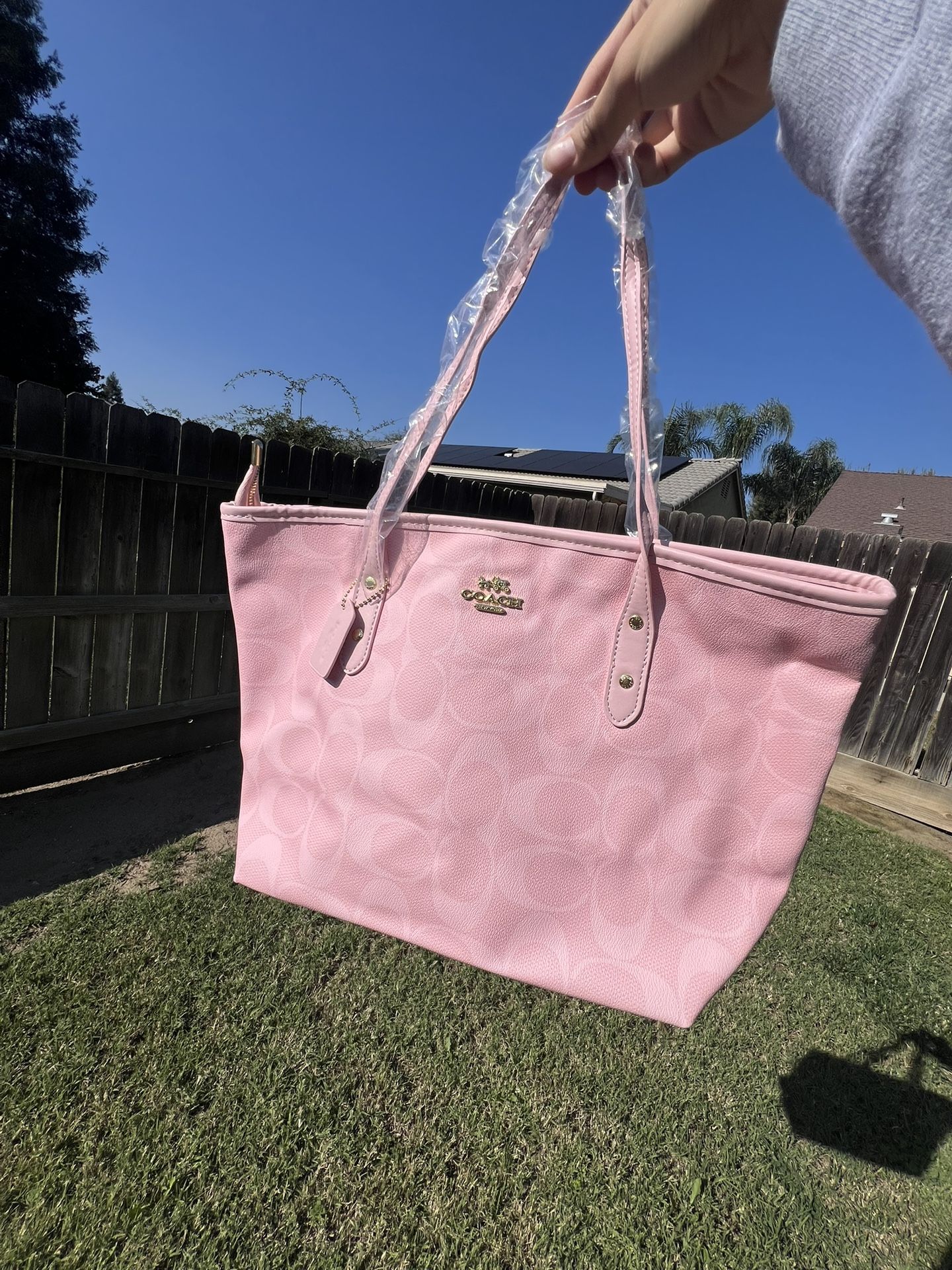 pink coach purse 