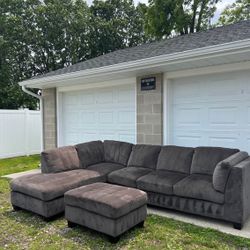 Sectional With Ottoman 