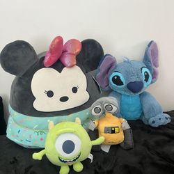 Squishmellow Minnie Mouse Holiday + Disney Plushies 