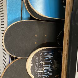 4 Skate boards 