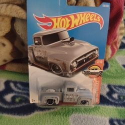 Hot Wheels Bundle 2015 Card 56  Ford Truck, 2018 card Bentley, 1999 Phaeton, 2021 Card 89 Mercedes Benz, 2017 Card 32 Ford Cash Porch Pickup Redmond