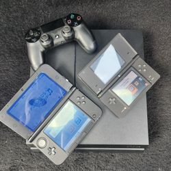 (GAMING CONSOLE BUNDLE *Check DESCRIPTION) PS4 , 3DS XL, Modded DSi 