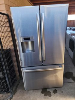 refrigerator Bosch frenchs doors stainless steel
