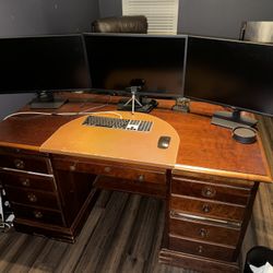 Stanley  Wood Executive Desk With 2 Bookcases 