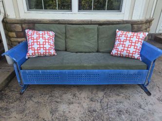VINTAGE  50s STYLE GLIDER  ( Vintage Veranda Chair, loungers)